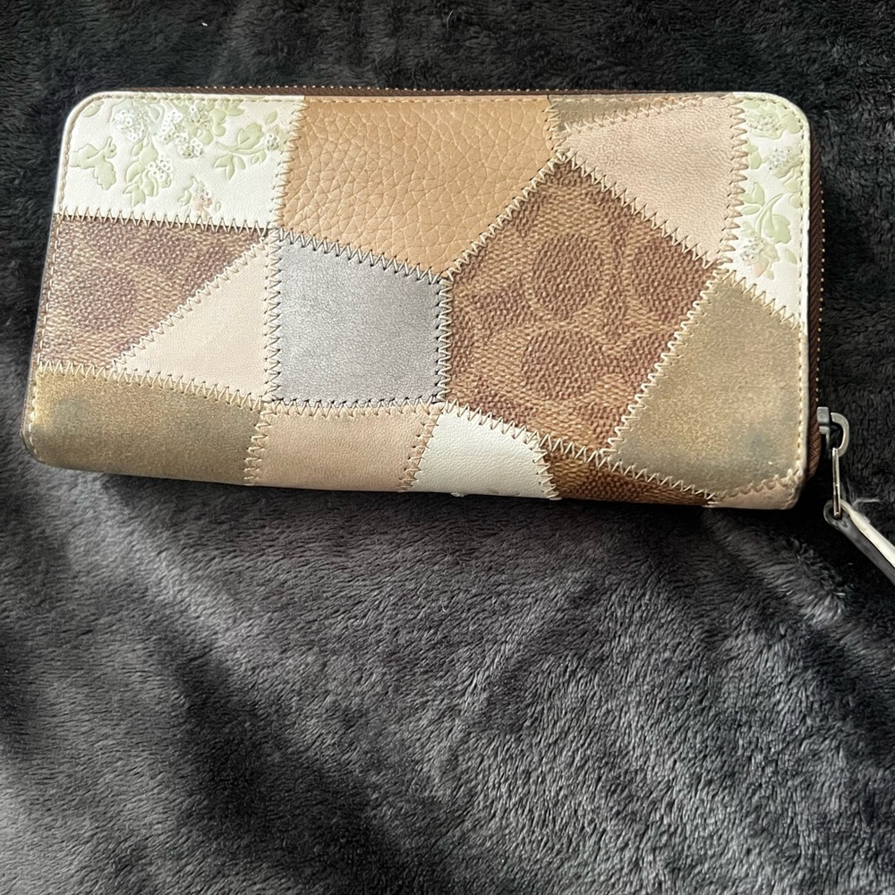 COACH Accordion Style Wallet with Signature Stitch Patchwork - Picture 2 of 8